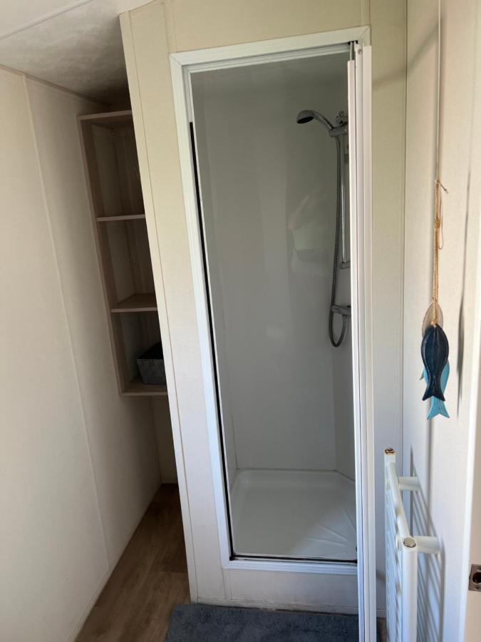 Angie'S Caravan At Seawick Hotel Saint Osyth Luaran gambar